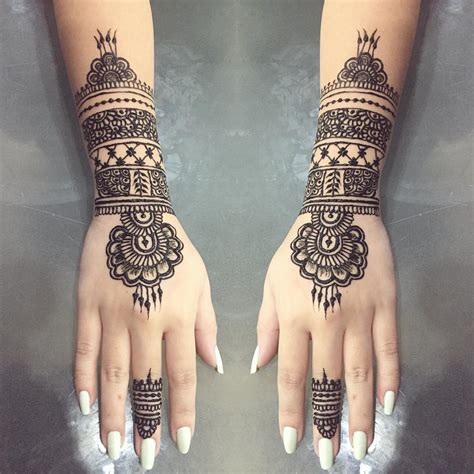 However, many people do not want to keep a tattoo forever on their body. How Long do Henna Tattoos Last - 75+ Inspirational Designs ...