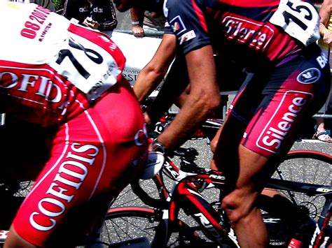 De winnaar krijgt een gouden medaille en het recht om voor het volledige jaar de belgische. Belgisch kampioenschap wielrennen Knokke 2008 | Feel the ...