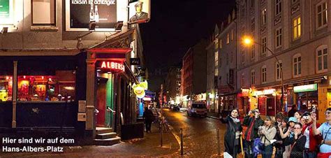 It is one of the most popular places and tourist attractions within the red light district south of the famous street of reeperbahn.1. Diese Reeperbahn Tour mit unseren Kiez Guides ist ein wahrer Genuss.