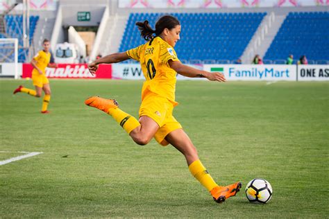 Sam kerr goals vs uswnt goalkeeper ashlyn harris. Samantha Kerr | SBS HOMEPAGE