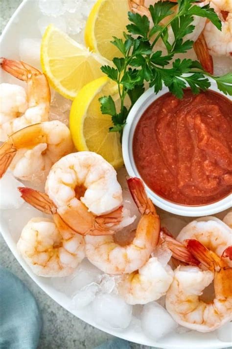 For this shrimp cocktail recipe, use large shrimp with the shell on or tail on for the most stunning presentation. Pretty Shrimp Cocktail Platter Ideas : Epic Shrimp ...