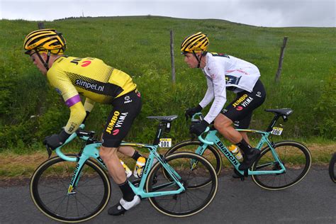 Wout van aert lays down tokyo olympics marker with tour de france tt win. Wout Van Aert Tt / World S Steepest Street Celebrates By ...