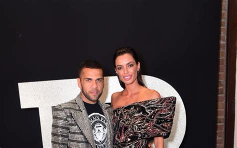 View complete tapology profile, bio, rankings. Daniel Alves festeja estar com a mulher no Brasil ...