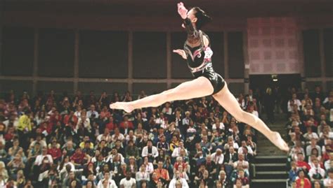 Una amiga mia haciendo gimnasia ritmica.demostrando que no es tan facil como parece. LIVE DANCE!!!!: Ballet!! y un poco de Gimnasia Rítmica