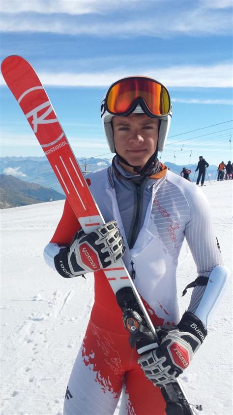 W głosowaniu z 1981 roku wygrał z japońską nagoją. Mistrzostwa Polski Seniorów w narciarstwie alpejskim:brąz ...