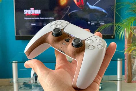 Comment personnaliser sa manette de PS5 DualSense ? | Gentleman Moderne