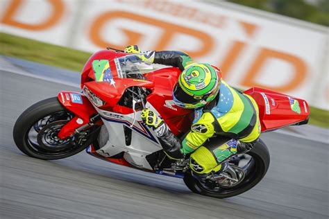 Llega la primera de las cuatro citas españolas del mundial de motos, el gran premio de jerez, que se disputará el. GP 600 volta a Goiânia com quatro pilotos de motos Honda ...