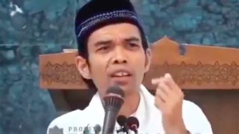 Ya kurang lebih 40th usia beliau saat ini. Usai Lebaran, Ustadz Abdul Somad Nikahi Gadis Jombang ...