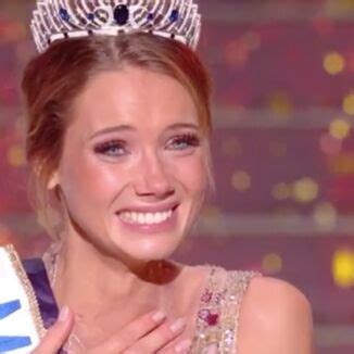 Amandine petit échoue à succéder à iris mittenaere dans la nuit de dimanche 16 à lundi 17 mai, amandine petit, notre miss france 2021, a participé au concours de miss univers. Amandine Petit (Miss France 2021) candidate à Miss Univers ...