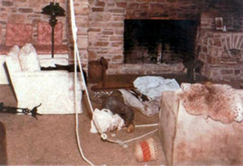 Graphic amato family crime scene photos : Manson murder 3 - Crime Online