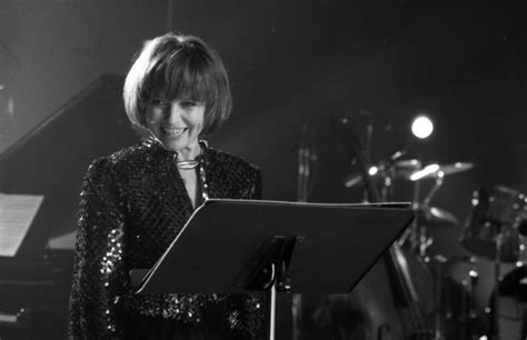 Cisyk, a classically trained opera singer, achieved success in four musical genres: Фотосесія Квітки Цісик