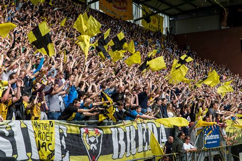 The rat verlegh stadion (dutch pronunciation: Wedstrijd in eredivisie bezoeken: PSV duurste club, NAC ...
