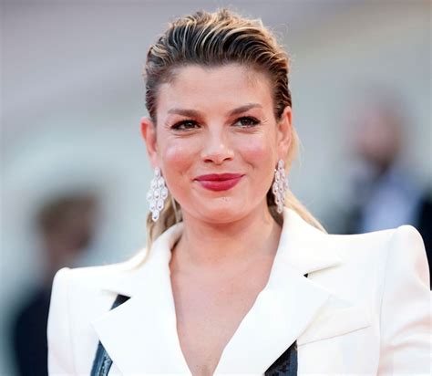 Consultez notre catalogue de films gratuits, votre prochain voyage est ici. Emma Marrone | il dolce ricordo di un amico scomparso anni fa