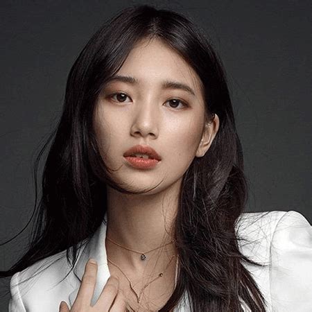 She start her career from debut which is a tv series dream high in 2011 and. Bae Suzy - Dodoodad