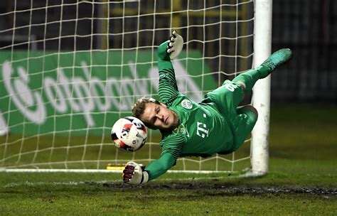 Dibusz dénes • best saves • 2019zene: Nagy bejelentést tett a Fradi a magyar válogatott kapusáról