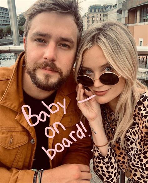 Laura's boyfriend iain stirling is the voiceover for the hit show. Love Island UK's Laura Whitmore & Iain Stirling Expecting ...