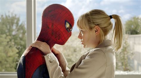 Emily jean emma stone was born in scottsdale, arizona, to krista (yeager), a homemaker, and jeffrey charles stone, a contracting company founder and ceo. emma stone spider man | Zoom Comics - Daily Comic Book ...