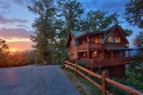 Also, the location of smoky cove seemed a little closer in the parkway to me, and there weren't as many cabins hanging off a cliff as there was in cedar falls. Smoky Mountains Brothers Cove Cabin Rentals #36 Simply ...