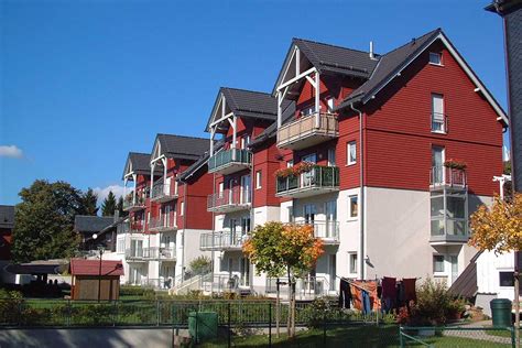 Von oberhof aus können urlauber außerdem auch zu tagesausflügen in die nicht weit entfernt liegenden kulturell bedeutsamen städte erfurt und weimar aufbrechen. Ferienwohnanlage Haus Tannenblick - Oberhof - Thüringen