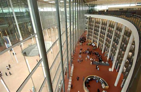 The universiti teknologi petronas (utp) is a private research university located in perak, malaysia. Petronas University of Technology Malaysia - e-architect