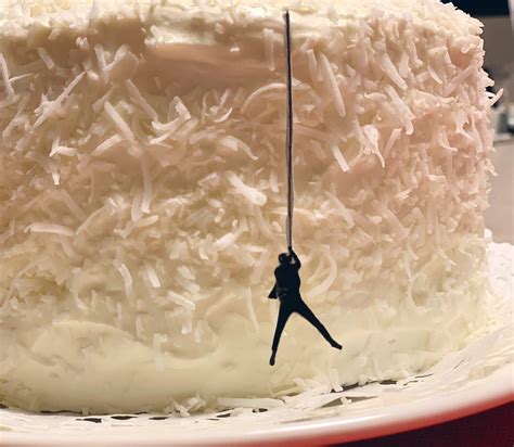 Jimmy admitted he also got the 'tom cruise cake.' the cake in question is a bundt cake covered in white chocolate frosting and desiccated coconut from doan's bakery in woodland hills. Where Does Tom Cruise Order The Coconut Cake - I went out ...