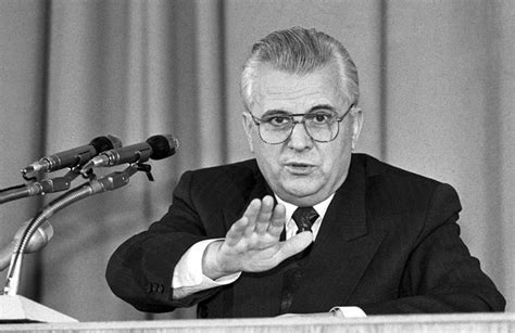 Leonid makarovych kravchuk is a former ukrainian politician and the first president of ukraine, who served from 5 december 1991 until 19 jul. Леонид Кравчук - биография, информация, личная жизнь, фото ...