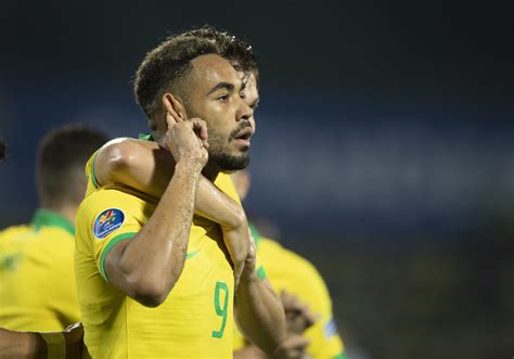 Para se preparar para a disputa dos jogos olímpicos de tóquio, a seleção olímpica fará alguns amistosos. A seleção olímpica Brasileira venceu a Argentina por 3 x 0 e conquistou a vaga para os Jogos no ...