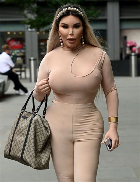 Rodrigo alves 'human ken doll' and self proclaimed 'most photographed male in the world' has transformed into a woman with a. Entinen ihmis-Ken Jessica Alves käänsi päät ...