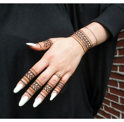 Maybe you would like to learn more about one of these? 36 Gambar Henna Tangan Yang Cantik Dan Mudah Terbaru ...