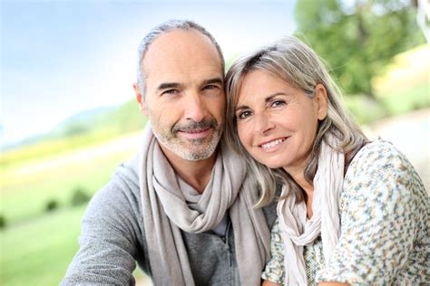 Successful Dating Tips for Seniors Over 70 | Humans