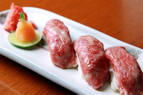 What is heavily marketed as kobe beef on menus is at best an imitation of japanese beef, and at worst has. Japanese Kobe Steak Plate Recipes : Je ne mange pas ...