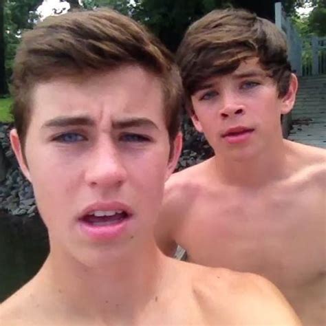 Hayes grier biography with personal life (affair, girlfriend , gay), married info. Pin on мαиcαиdy