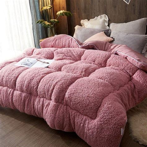 Whether you want a queen comforter set or a twin size comforter for any type of innerspring mattress, it's easy to find an option that's warm and fits the. 4Kg Thicken Shearling Blanket Winter Soft Warm Bed Quilt ...