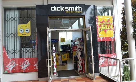 Buying a computer from a more traditional retailer. Dick Smith Batemans Bay: business as usual | Bay Post ...