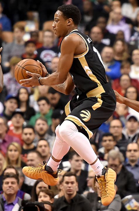 Scary moment for nba star demar derozan. #SoleWatch: DeMar DeRozan Plays In Off-Court Nike ...