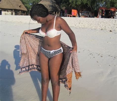 Mtoto wa miaka 12 ameshinda nafasi ya kusoma chuo kikuu masomo ya utawala wa umma. PICHA ZA UCHI ZA DENTI WA CHUO KIKUU HAPA NCHINI ZAVUJA ...