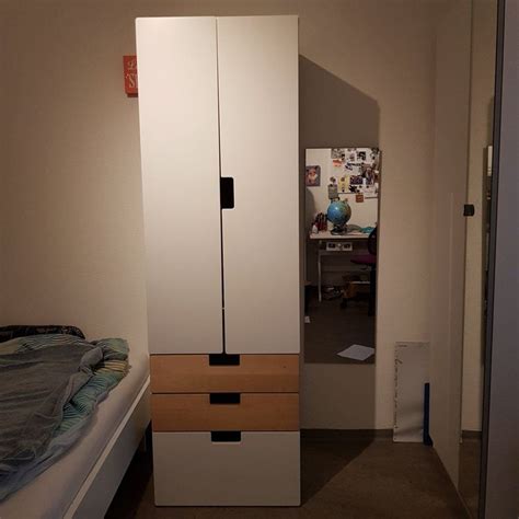 Der schrank ist in blau mit grünen und. Schrank IKEA Stuva | Acheter sur Ricardo