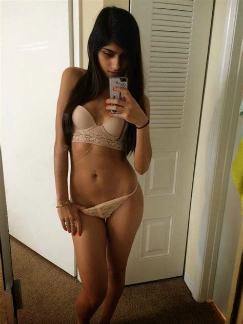 Mia khalifa, bundan 6 yıl önce 21 yaşındayken kısa bir süre porno sektöründe yer almıştı. Info Foto Seleb Hot: Profil dan Full Koleksi Foto Seksi ...