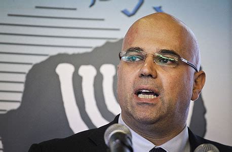 שיחה מרתקת עם פרופסור דן אריאלי על התנהלות נכונה בחיים. פרופסור דן אריאלי חצי זקן - Juggo