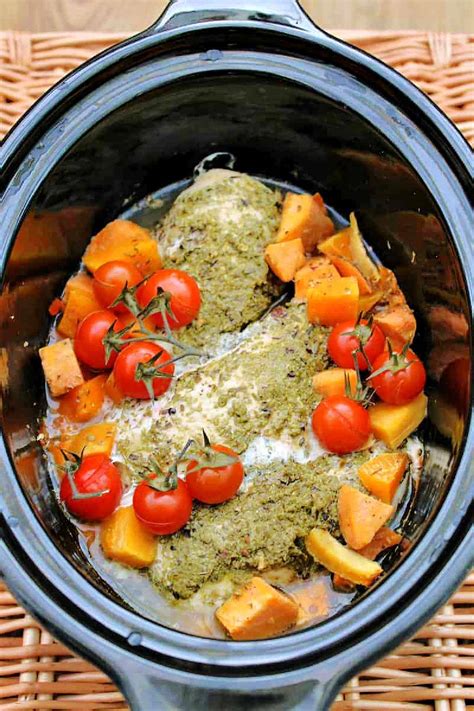 Generally, chicken thighs cook pretty quickly in the slow cooker. Slow Cooker Pesto Chicken - BakingQueen74