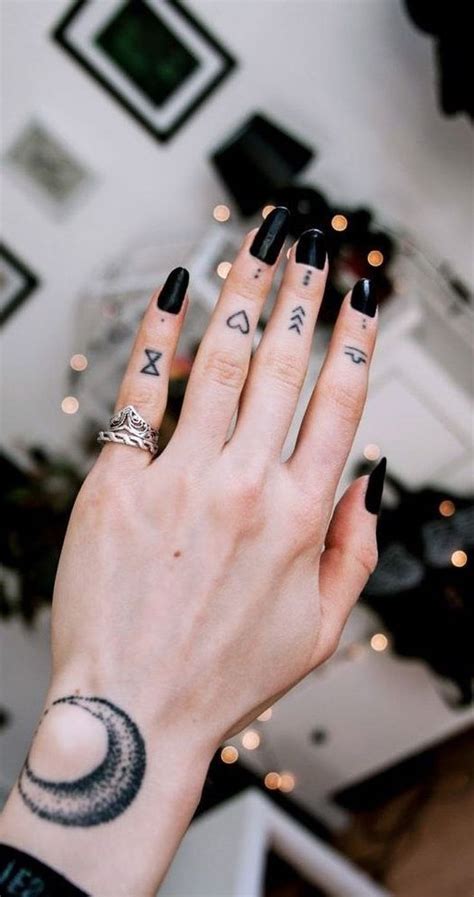 11 tips for your first tattoo. 30 Subtle First Time Tattoo for Women in 2020 | Tattoos ...