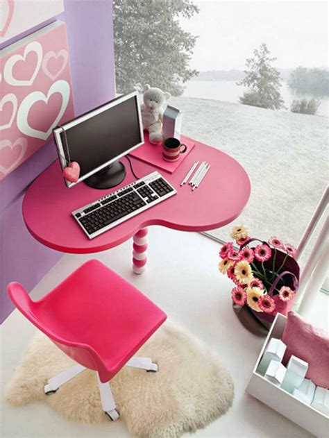 We found plenty of inspiration to help you decorate a teenager's room that they'll totally love. Decorating a Pink Bedroom-The Most Creative Ideas ~ GOODIY
