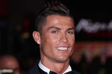 Sommige vinden hem arrogant, verwaand en vervelend. Steuer-Affäre: Cristiano Ronaldo kann aufatmen, Xabi ...