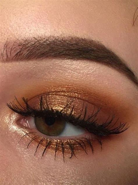 Our favorite is the pyro shade, which has silver and iridescent glitters. 63 Best Stunning 😘 Gold Glitter Eye Makeup Inspirational Idea You May Love 💛 - Glitter Makeup 08 ...