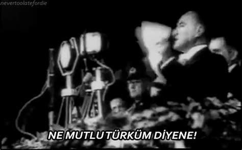 Mustafa kemal atatürk dalgalanan bayrak gif. mustafa kemal atatürk gif | Tumblr