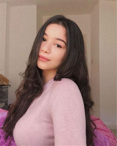 She says that she is very close to her maternal grandmother annabel mehta. Sara Tendulkar Wiki, Height, Weight, Age, Boyfriend ...