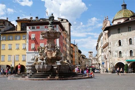 Faworytem według bukmacherów jest drużyna z włoch i to nie bez powodu. AUSTRIA - SZWAJCARIA - WŁOCHY « Duszpasterz Pielgrzymów