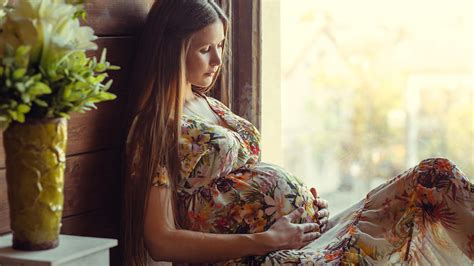 In der schwangerschaft verändert sich der weibliche körper. Muttermund - wenn er weich wird, kommt bald das Baby ...