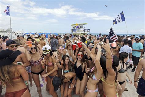 Lauderdale, are attracting large crowds. New spring break laws don't stop the party - CBS News