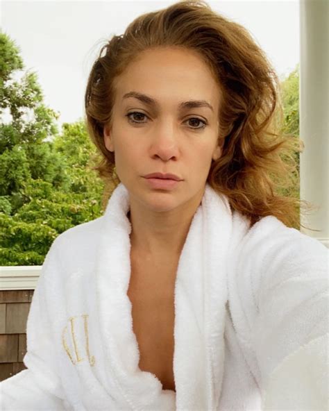 Jennifer lopez und ihr freund casper smart stellen abgedrehtes video ins netz. Jlo Ungeschminkt / Jennifer Lopez Ungeschminkt In Karaoke ...